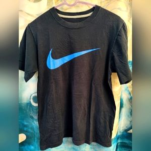 🍒 FREE w/any purchase 🍒 Men's Nike Swoosh Tee (S)